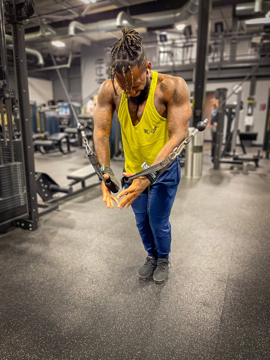 BeastPhysiqueFT's tweet photo. No limits exist to an ambitious 
mind. ❤️‍🔥
#BeConfident https://t.co/D66jeU4NxT