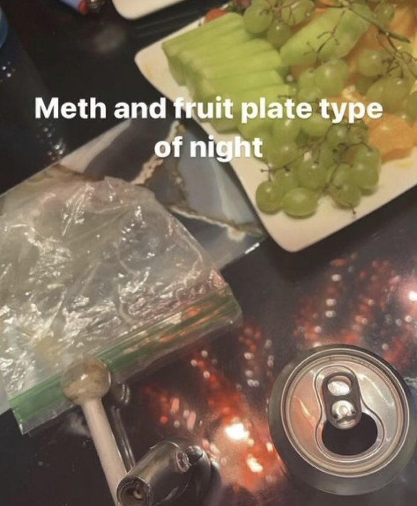 ʎǝlɥsɐ (@clownfarm) on Twitter photo 