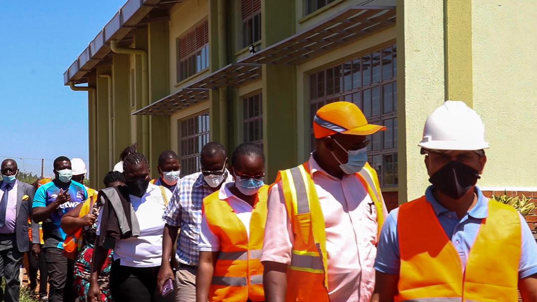 MoESWorldBankUG's tweet photo. Accreditation of Uganda Petroleum Institute by @OPITOGlobal means the courses offered by the institute will be globally competitive.Ugandans who will undergo Oil and Gas training at @upikuganda will be able to work anywhere in the world. #TVETReformsUg @TVETuganda @Educ_SportsUg https://t.co/ds3NQcxeHU