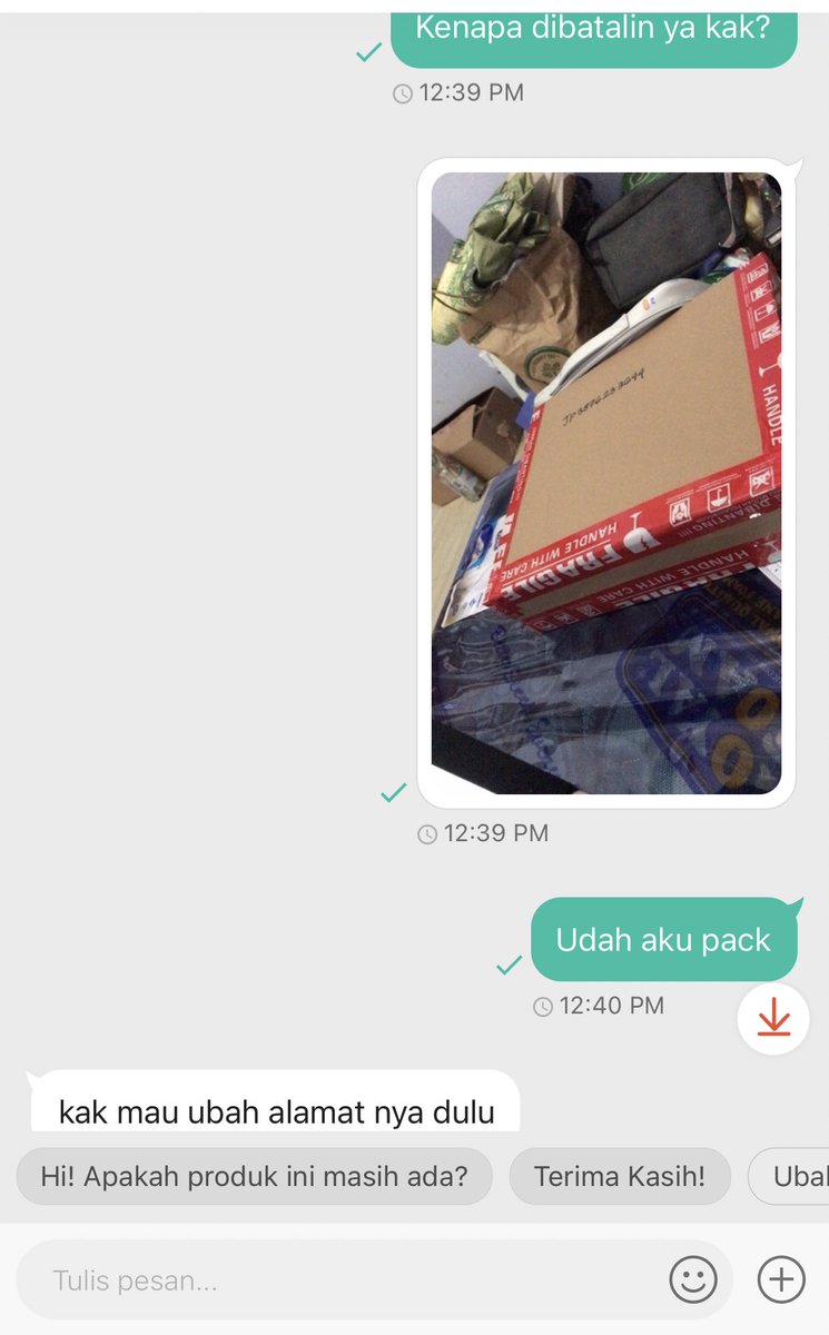 mymoonmyseokjin's tweet photo. Kalo ampe di hit n run beneran gue nangis sih, udah rapih di pack WKWKW. Mana w kasih guestbook jin gratis dalemnya :’) https://t.co/hrX3rTdqkk