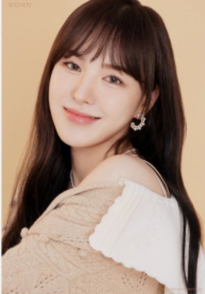 wdysource's tweet photo. her duality 😯

《 #WENDY #웬디 @RVsmtown 》 https://t.co/XJ289uXTJ5