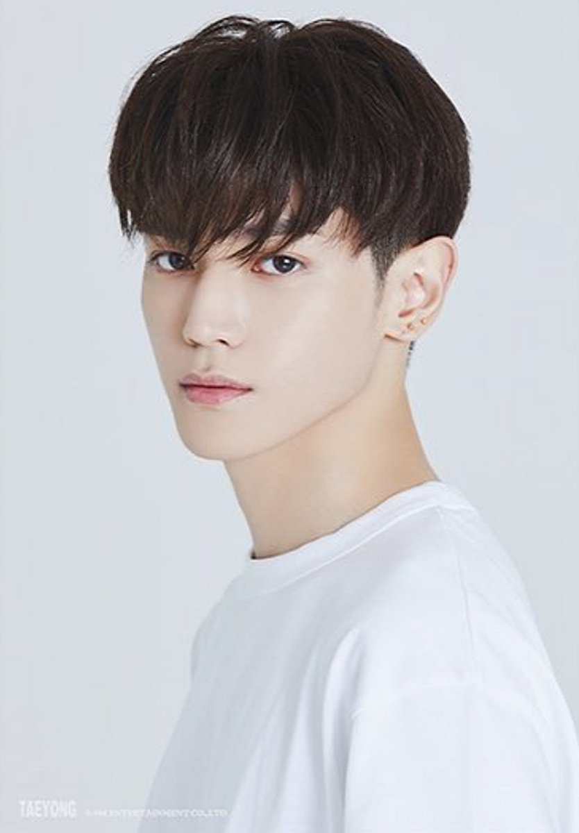 #TAEYONG NCT127 2022 SEASON'S GREATINGS 🤍