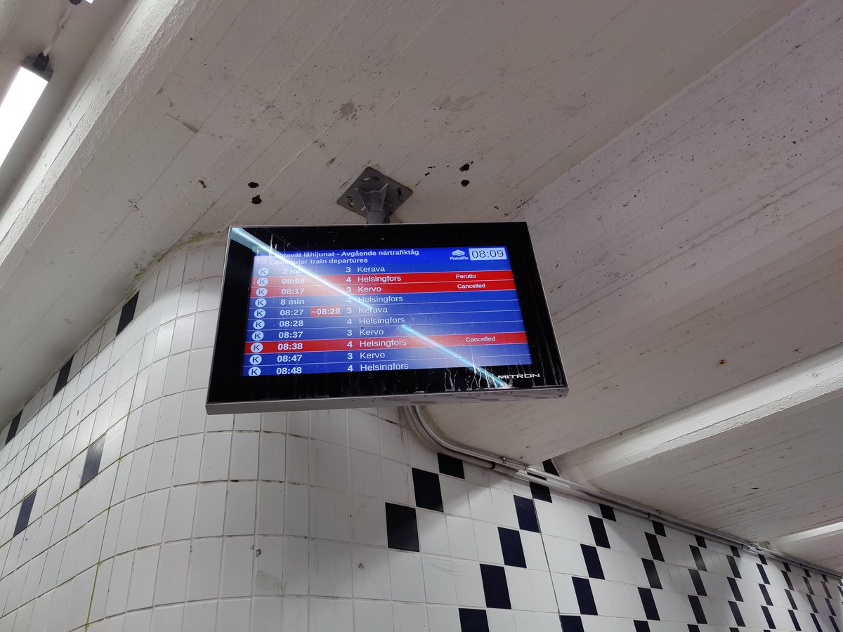 FFS <a href="/HSL_HRT/">HSL</a> why can't you provide a halfway decent service with K trains? Yet again, half of the trains are cancelled and the other half are 7+ minutes late. This has been going on for months. No warning on the app. No trains for 30min in peak hour