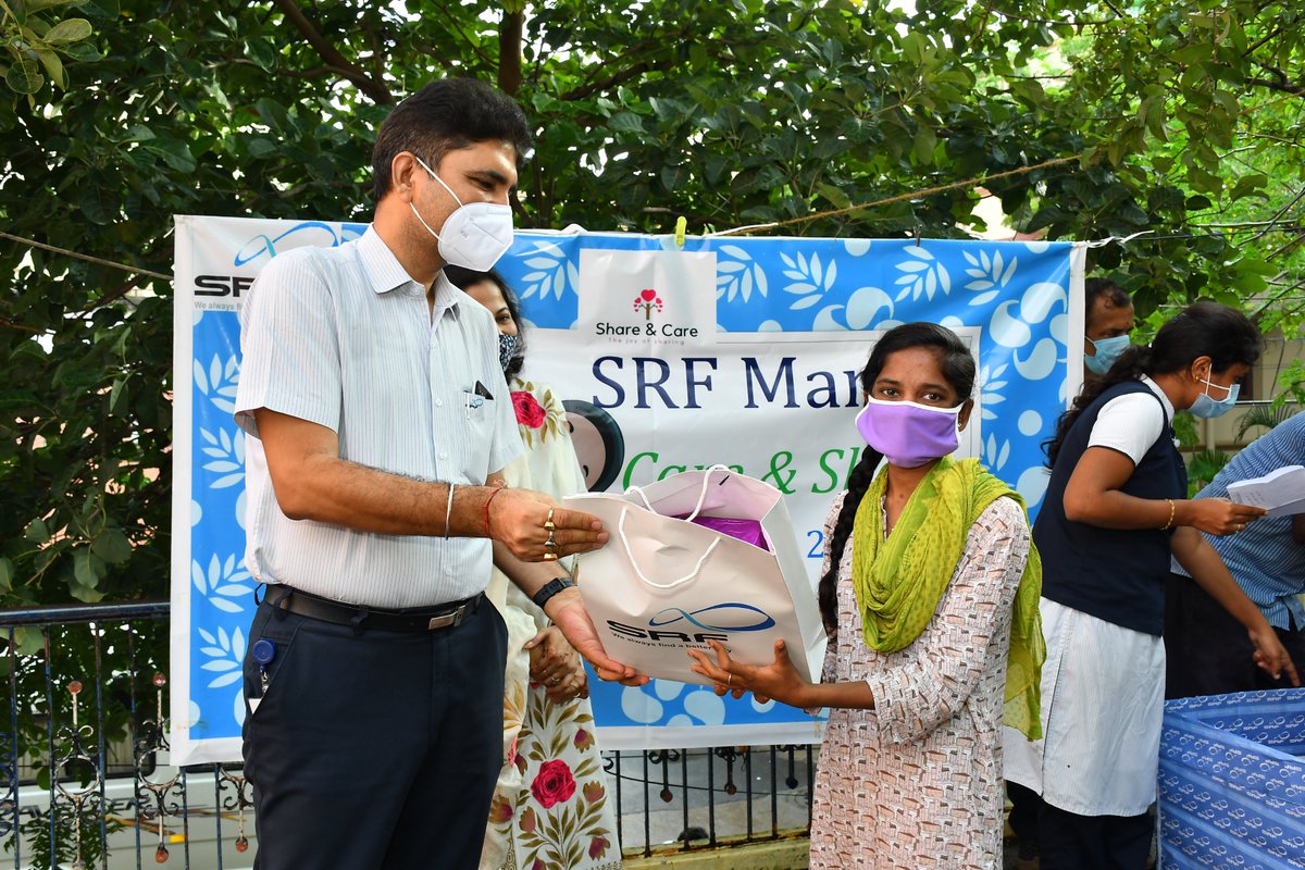 srflimited's tweet photo. Celebration with a difference!
By collecting a wish list and fulfilling desires of children battling HIV, #SRFites from our Technical Textiles Business manufacturing site in Manali, Tamil Nadu have made #Diwali celebrations special not only for these kids but for all of us too. https://t.co/Ax0cRGwppC