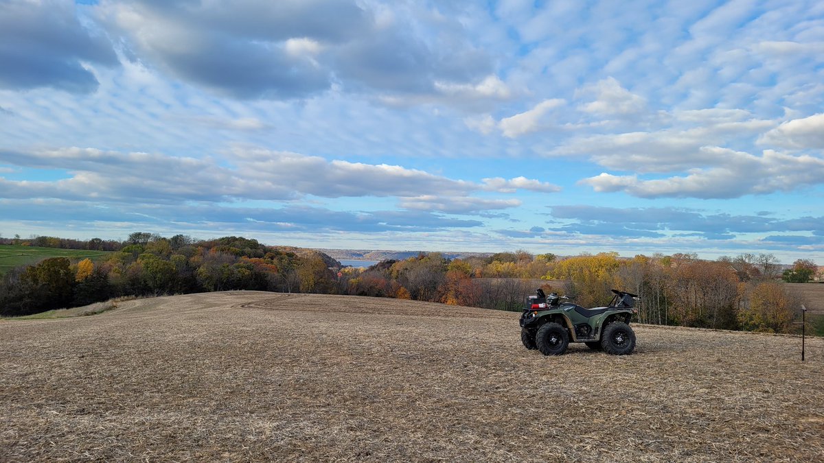 FrommeltStaci's tweet photo. Had a beautiful view of the Mississippi River at this field today! https://t.co/OiWjFs1axq