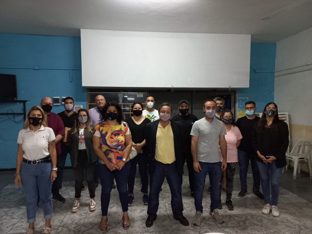 RedClubesRos's tweet photo. #DiplomaturaUniversitaria:
En el día de hoy nos reunimos con el decano y la secretaria de relaciones institucionales de la Facultad de Ciencias Políticas de la UNR con el objetivo de profundizar y avanzar respecto a la Diplomatura Universitaria en Gestión de Entidades Deportivas https://t.co/MTfx0oA0iO