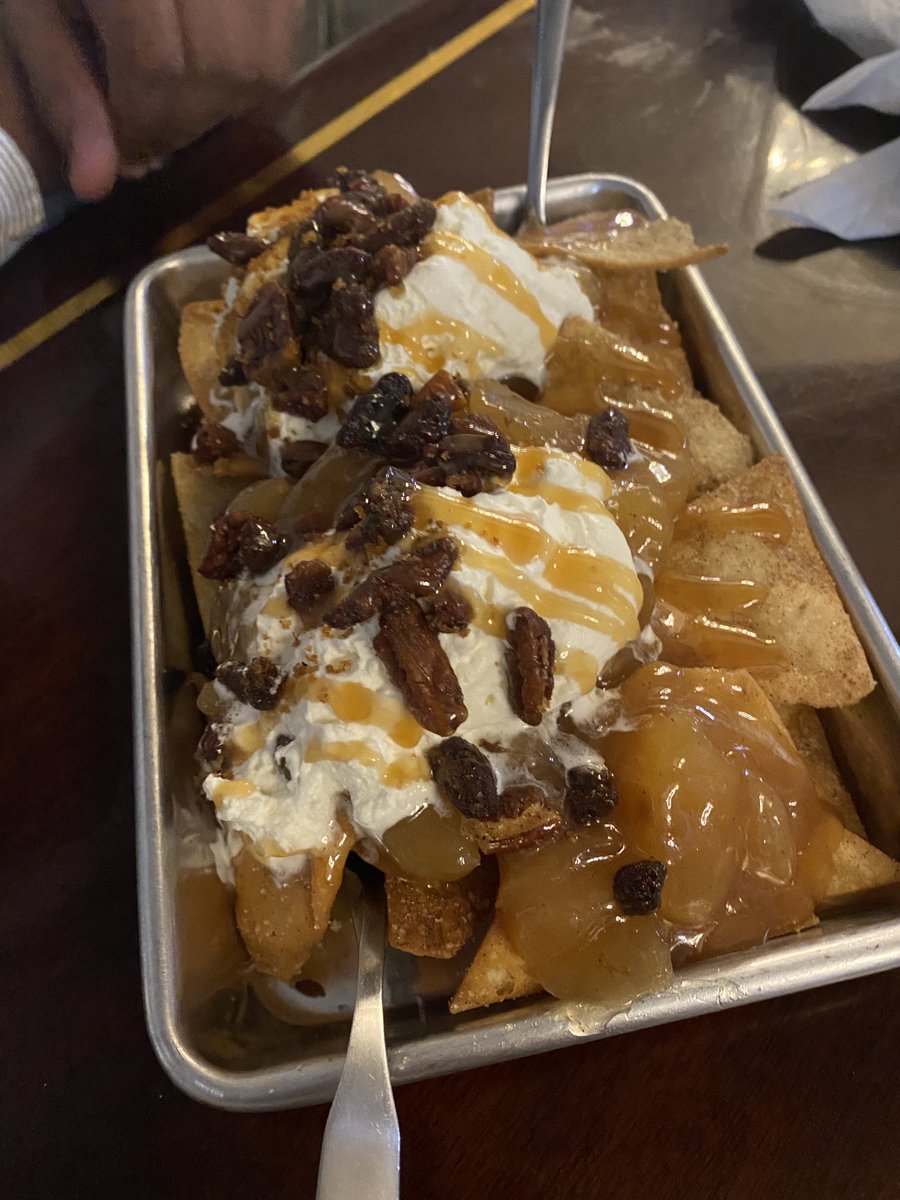 ChrisPThompso's tweet photo. Magnolia Social in Starkvegas is better than good 👍. Great service and great food!!!
#weapprovethismessage😂 https://t.co/J0BnJ8Dii0