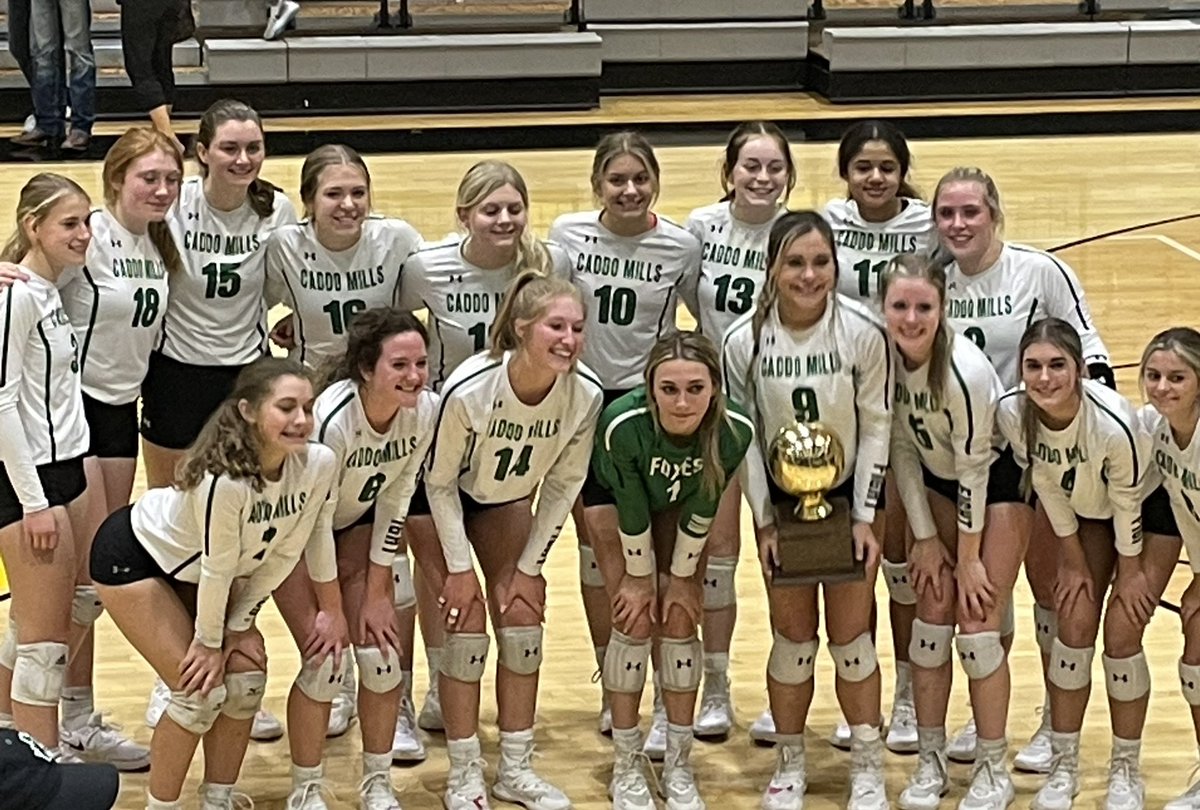 cmhsfoxsoccer's tweet photo. CONGRATS TO THE BEST VOLLEYBALL TEAM AROUND! Great job tonight ladies! Bi-District Champs! @ladyfoxesvball @CaddoMillsISD @CaddoMillsHS @SkylerCamacho Super Proud of you all! https://t.co/1UNVu0zKdh