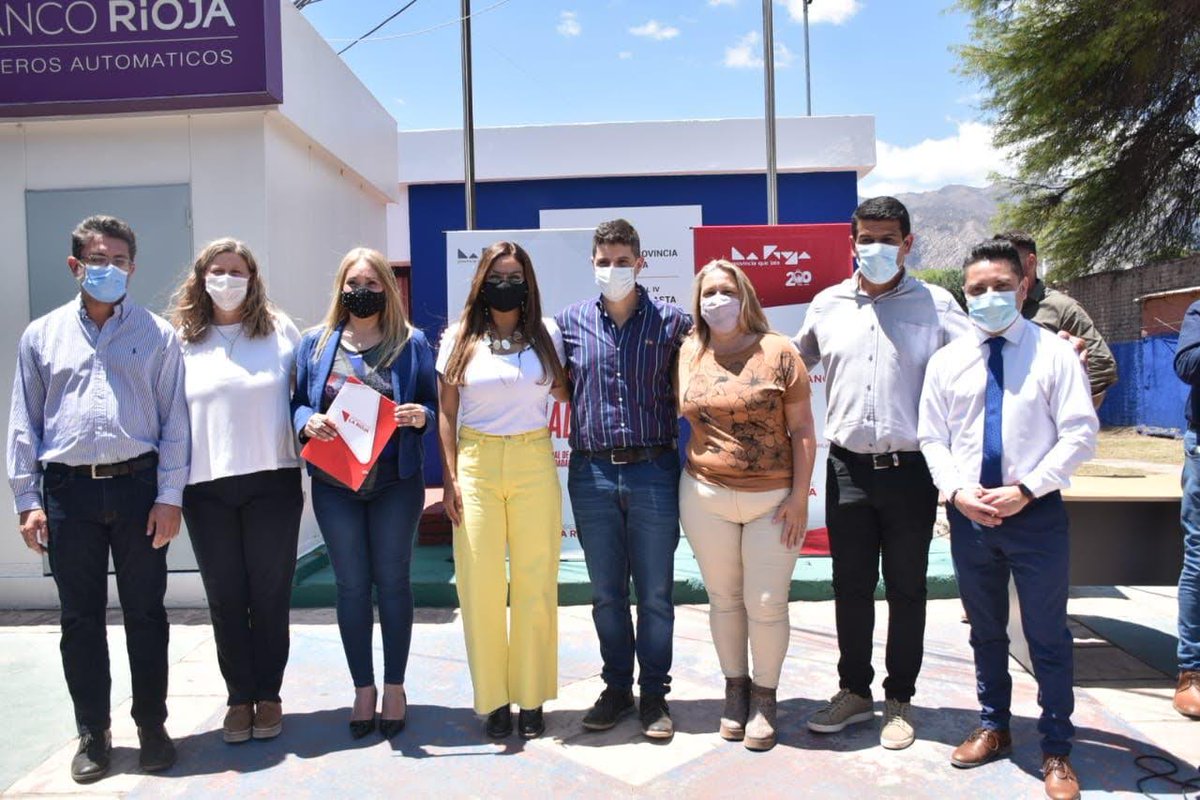 rickiherrera's tweet photo. El plan integral federal de seguridad llegó a Sanagasta con la habilitación de 14 #AlarmasVecinales y la conexión al Centro Integral de Seguridad 911 de cámaras fijas, facial y LPR.
Además se trabajará en prevención de ciberdelincuencia
La seguridad comunitaria la hacemos tod☀️s! https://t.co/NhOIYqkzz1