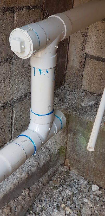 findpatria's tweet photo. Allow me to brag just a little. House prices are unreasonably ridiculous. Kwasi decided he is gonna build our home with his own hands. It's time for the plumbing. Look what my husband did. #HeIsMyHero #NoneOfThisIsHisDayJob https://t.co/dRVR1FerfO