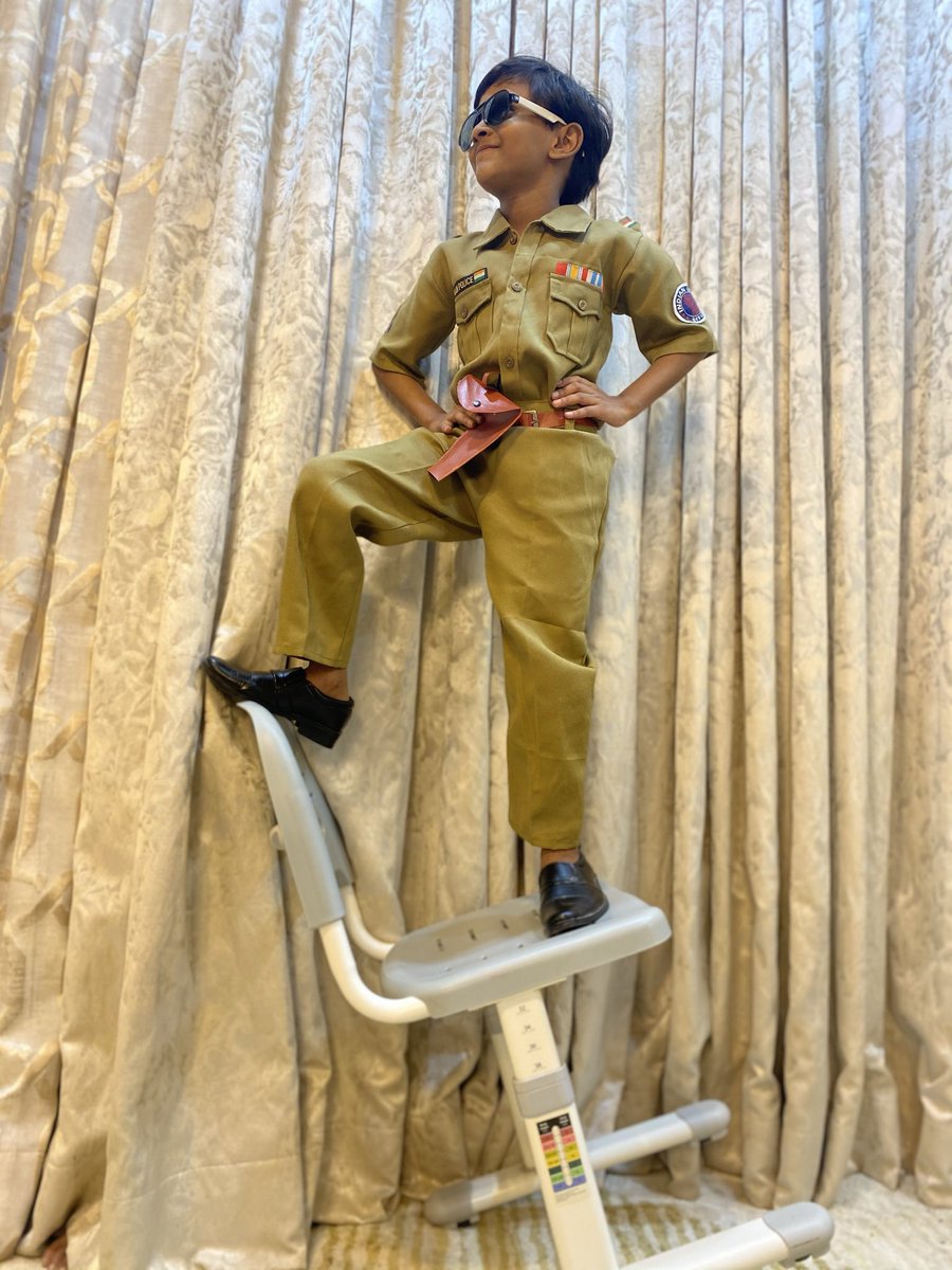 MrBhaisare's tweet photo. Hope you Like this @akshaykumar Sir 

#WaitingPoseForSooryavanshi 2DaysToGoForSooryavasnhi #SideWalaSwag #AkshayKumarStyle https://t.co/D1nPmh2HGH