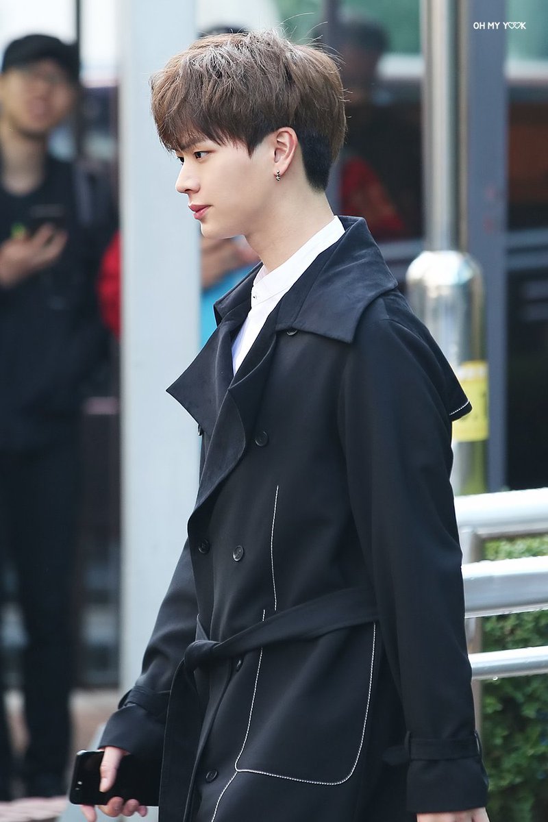 btobms_rie's tweet photo. D-11
171103 ミュージックバンク
@BTOB_6SJ
#비투비 #BTOB #성재 #sungjae #waitingforbtob #오고멜 #오사멜 #예지앞사 #고거신기 #우리가_함께라면_뭔들_아름답지_않을까 #비투비영원하자 #너없인안된다 https://t.co/uHpxcgIzsz