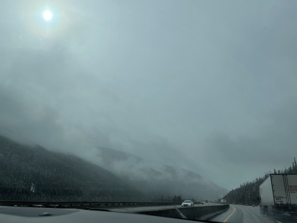 hollyeileen's tweet photo. Through a blizzard in the mountains to a rainbow in the canyons 🍻 https://t.co/XfIgu2XgzV