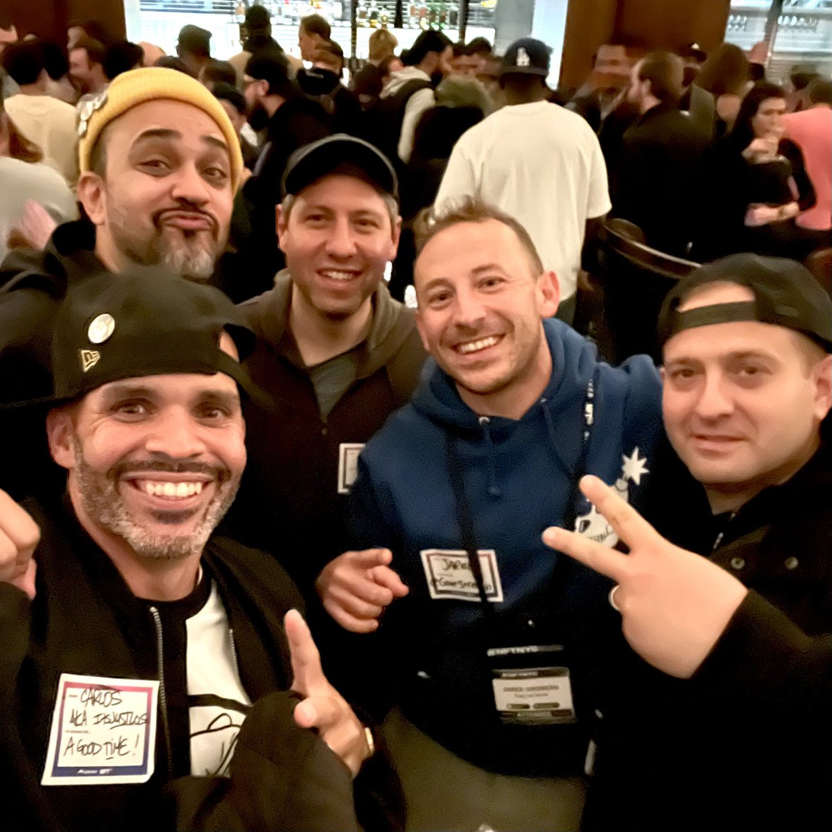 its_JustLos's tweet photo. It was a night.. in NYC.. with amazing people.. Glad to have finally met them IRL @topshotswickie @jennifer_sutto @StephSutto @GoneStreakin @SRoseee23 and also, but not pictured, @nftnoobie and @topshelfNFTs What a blast! @Godwrath_LTWRKZ #NFTNYC2021 #lightwrkz https://t.co/Vzazhjx1pe
