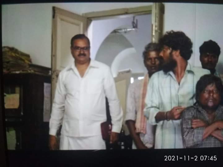 NetzElango's tweet photo. @Suriya_offl ஒரு மாபெரும் படைப்பில், மணல் துகளா, மழைத்துளியா நானும் முகம் காட்டியது பெரும் மகிழ்ச்சி. படைத்தவர்களுக்கு நன்றியும் வாழ்த்துகளும். அன்புடன் நடிகர் இளங்கோவன். https://t.co/KDYdy45b45