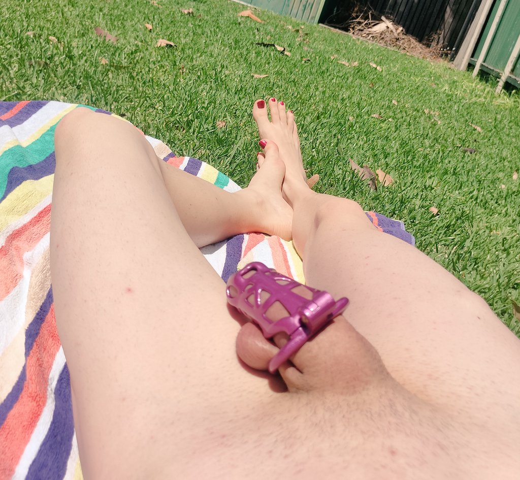 lexie_ts's tweet photo. Working on my summer tan ☺️ #cageddick #sissy #crossdressr https://t.co/yRZDa1Qofj