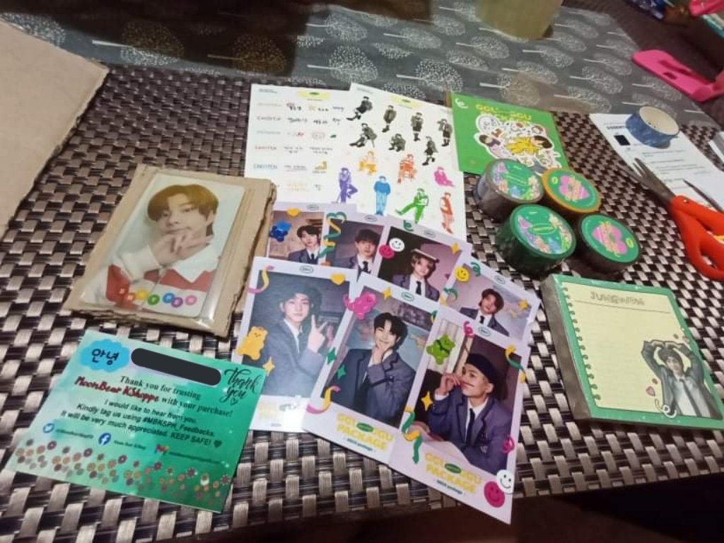 A4XXEI's tweet photo. #MBKSPH_Feedbacks @MoonBearShopPH may poging umuwiπ super happy with my pull skskks, thanku Moonbear for packing them safely, also thanku for the 7 polaroid freebies, hahashsjshh antay ako sa pabatch3 na tingiHAHAHAH more budols to come!!β€ https://t.co/RzbHfTvgEo