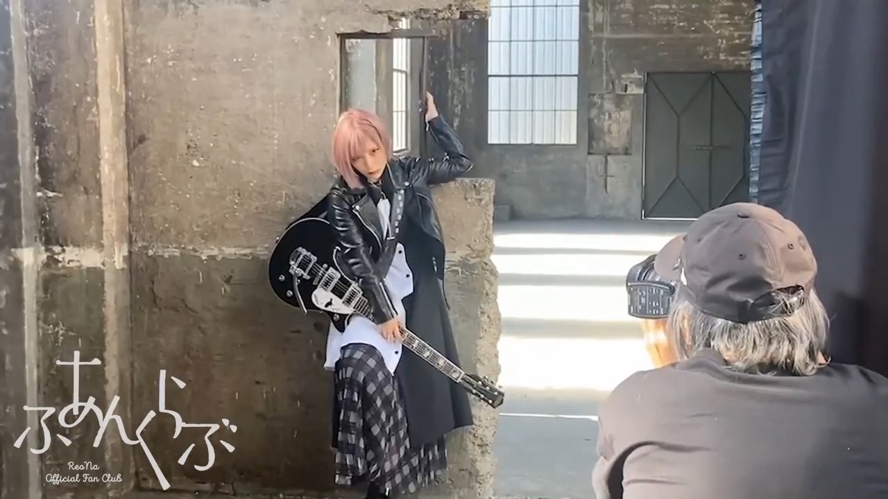 ReoNa FC限定2021-2022カレンダー&早期購入特典直筆サインポスター