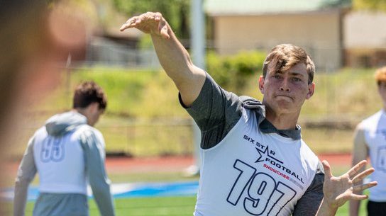 6starfootballOK's tweet photo. INSIDER: QB prospects on college radars (2022)

☑️Senior QB prospects making noise
@AndrewCarney123 @Macuric1 @kanedonovan2022 @gavinfrakes @shainhamilton @MarcellousHawk1 @NoahPeters22  @nate_ratcliff3 @kwrobertson4 @2022Jaxon

⬇️STORY⬇️
https://t.co/rHdCwWnlwm https://t.co/zP21JD3ARO