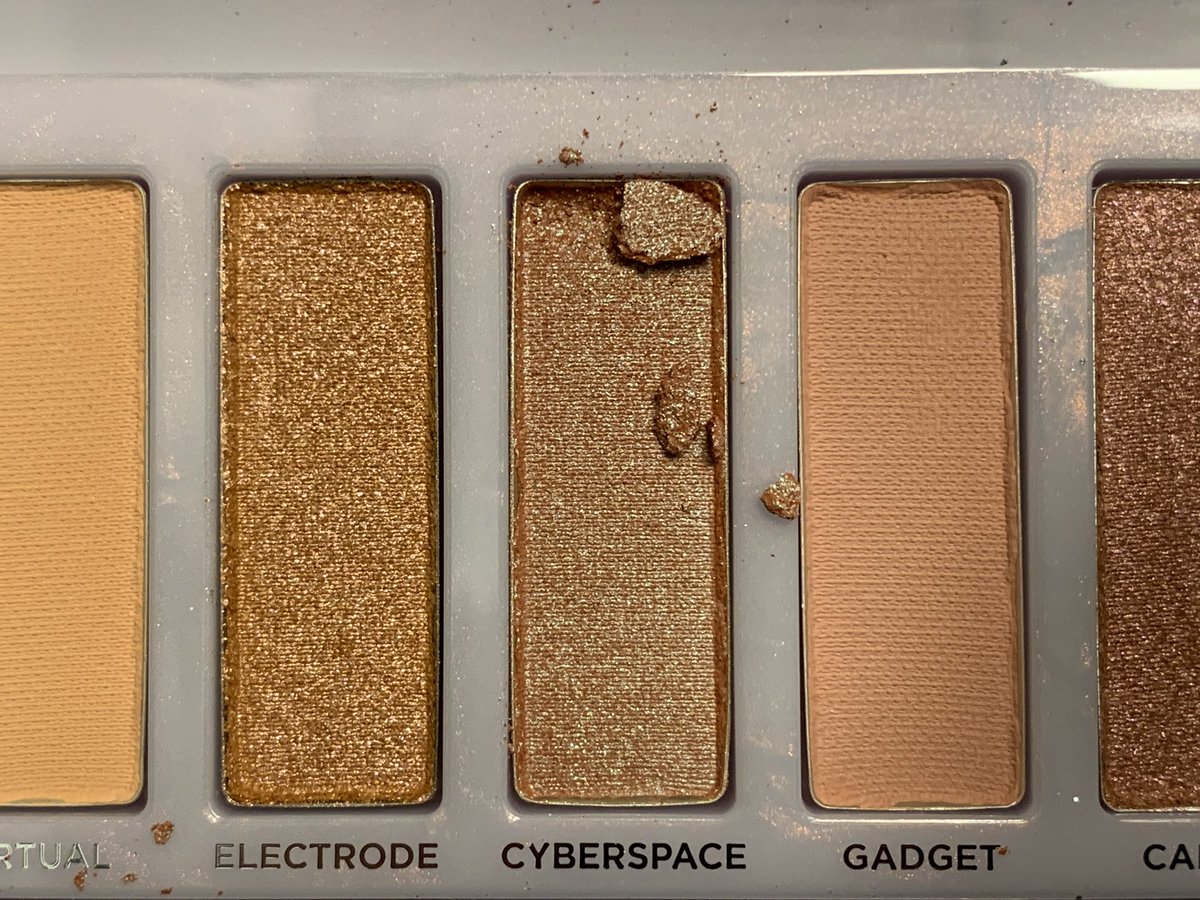 reneeprusacki's tweet photo. @Kohls hi, I received my Urban Decay Naked Cyber eyeshadow palette today. I was so excited about it, but it arrived damaged with some of the colors broken/damaged. https://t.co/SNwu9hdpZJ