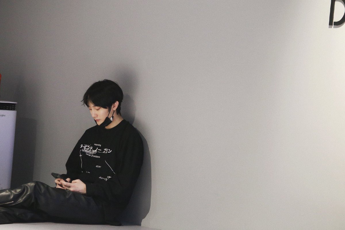 liuyesarchive's tweet photo. 211101
刘也椰岛日志 weibo update

#刘也 #LIUYE https://t.co/wXXv0bLybB