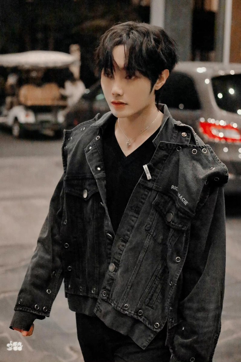 liuyesarchive's tweet photo. 211102
© 椰肉嘟嘟｜刘也

#刘也 #LIUYE https://t.co/zVuT9s53qc