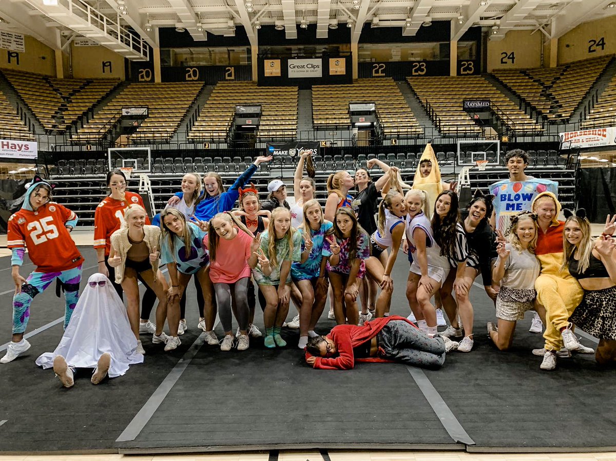 FHSUCheer's tweet photo. Happy (late) Halloween from FHSU Cheer! We hope everyone had a fun &amp; safe weekend! 🎃👻🍁 #fhsucheer #costumepractice #happyhalloween https://t.co/s35SXkOYx5