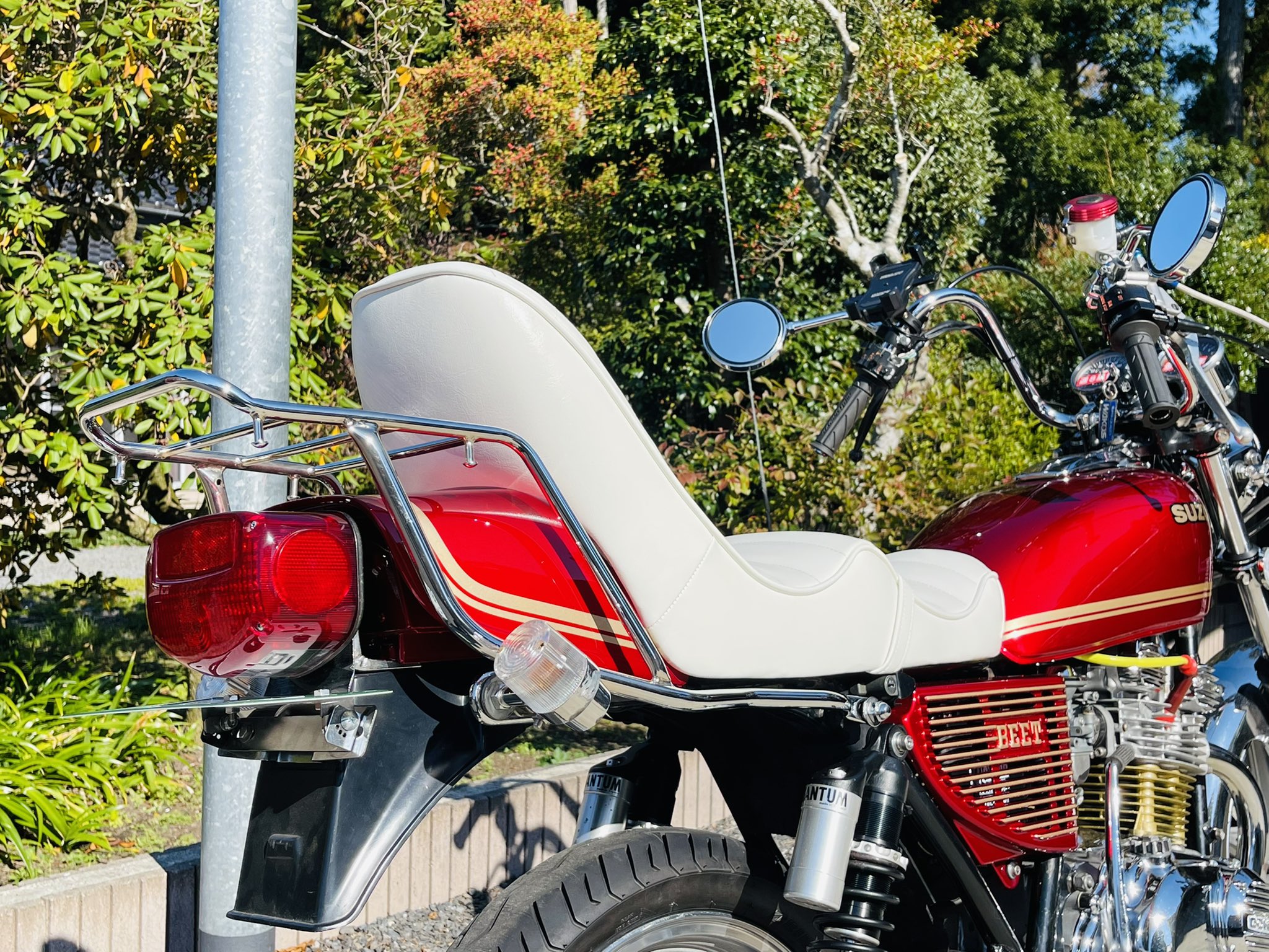 gs400シート 白と赤のストライプ 合成皮革製 gs400シート 白と赤のストライプ 合成皮革製