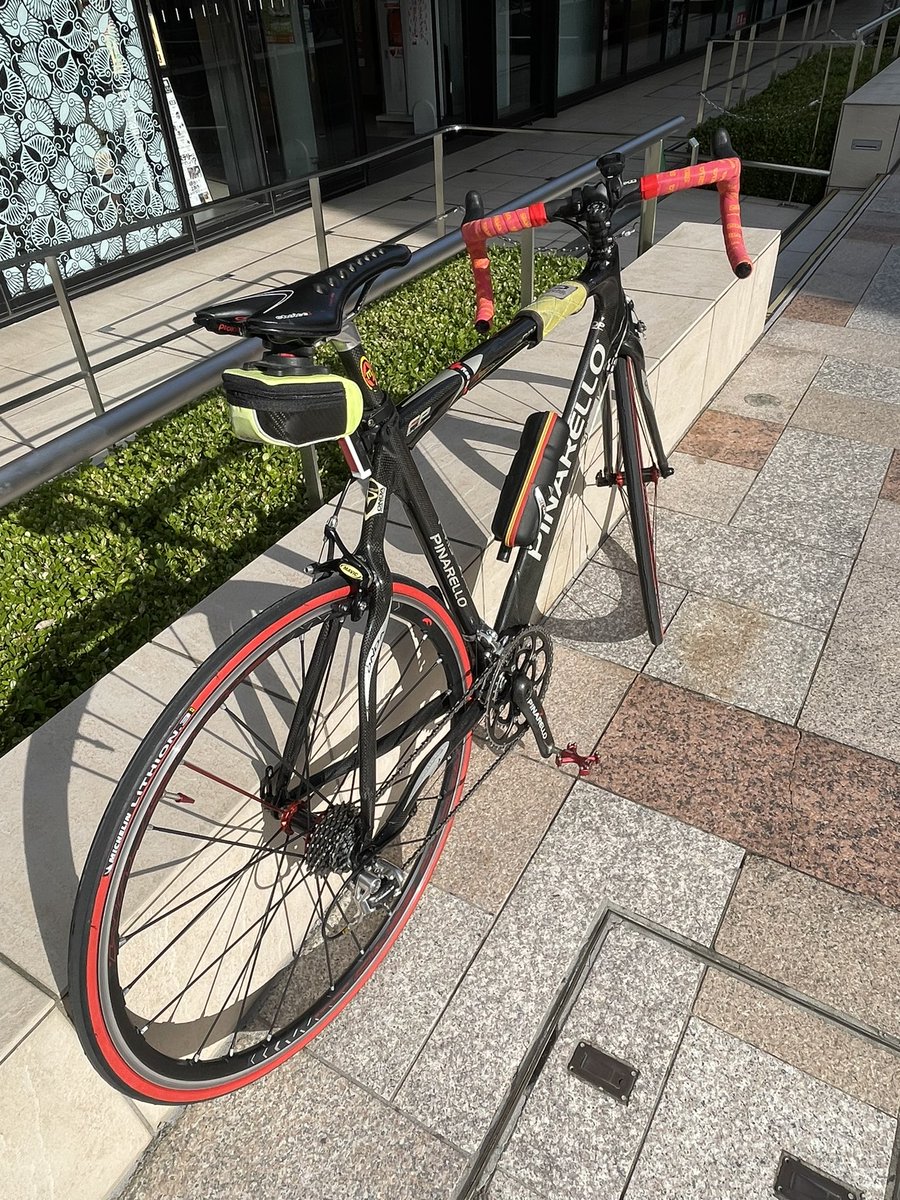 CBAyan's tweet photo. 自転車のメンテナンス、終了。今年で15年目の古いチャリンコですが、まだ未だ大切に乗っていきたいッスね。

#PINARELLO F4:13 #ロードバイク乗りと繋がりたい https://t.co/XaKd6DzP9q