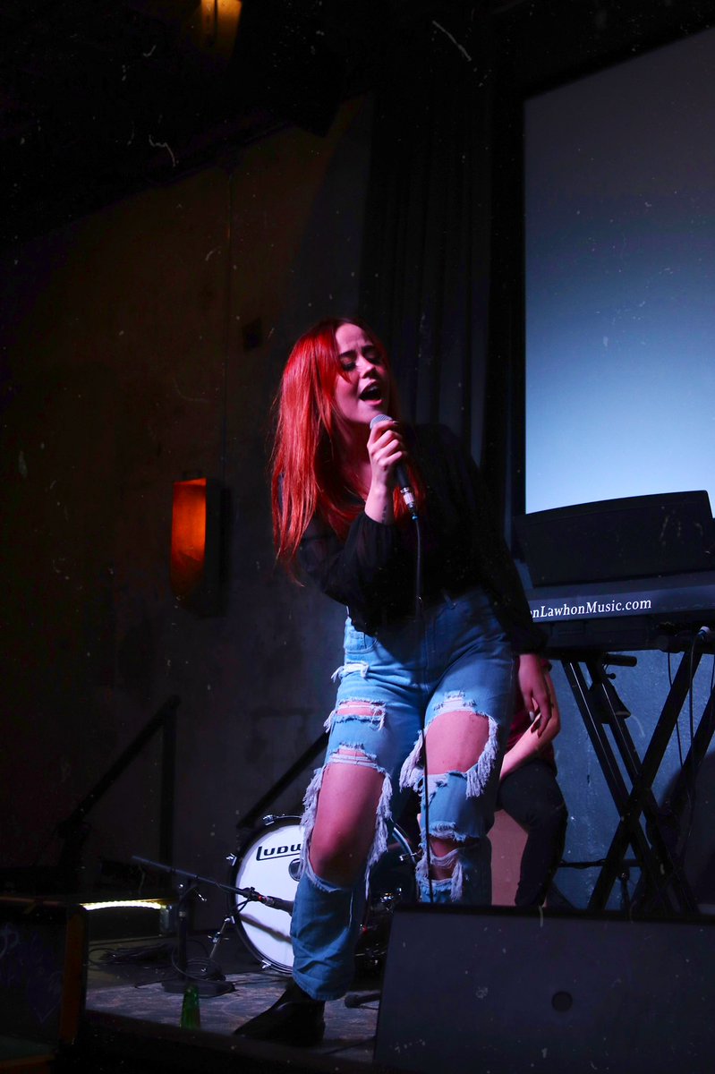 thelondonlawhon's tweet photo. *sings entire @GretaVanFleet album at my gig* https://t.co/PHWAHtGPaG