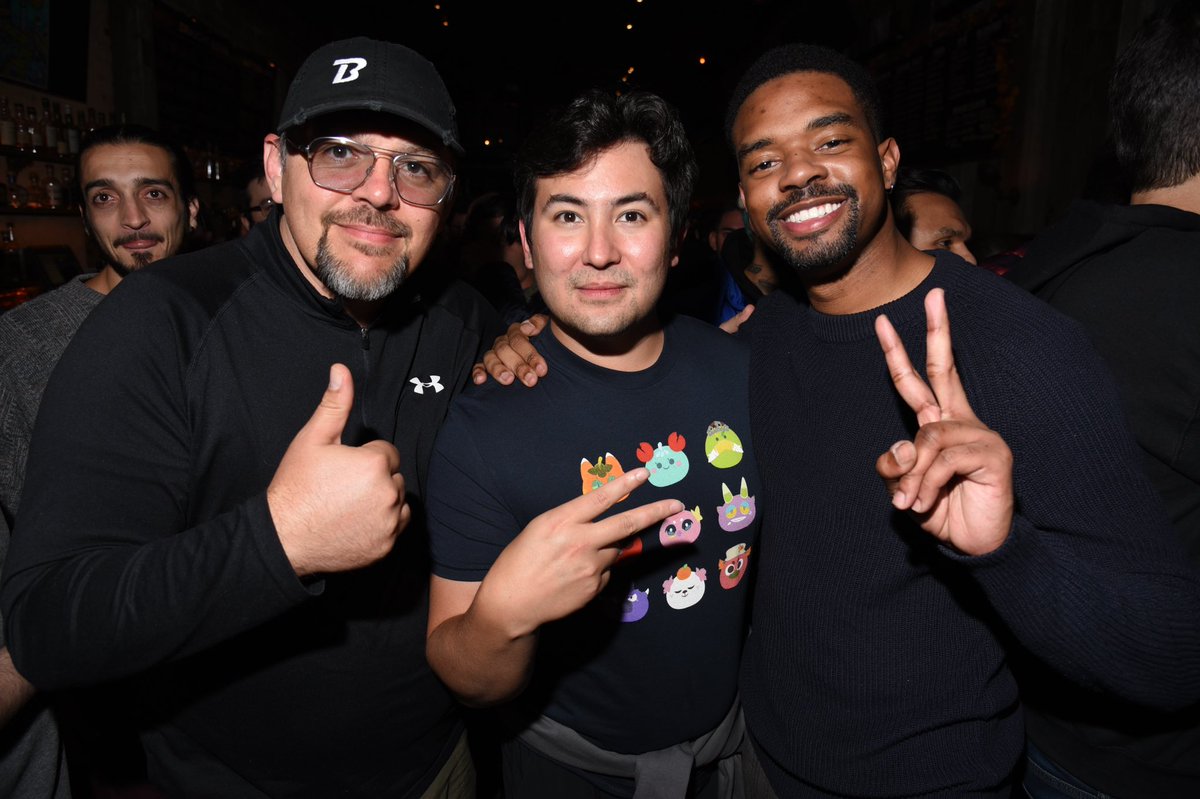 SteveEichner's tweet photo. The @axiechat party in NYC was a blast! See lots more photos here: https://t.co/xkfJCm3UbI @Jihoz_Axie @brycent @baronar_nft @ZyoriTV @amypeniston @axiesisters @AxieInfinity Love you guys! https://t.co/f417GDQjKB