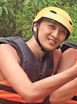 XlnYqVhV8sXTbiK's tweet image. 2019年11月4日，是梓樂在將軍澳停車場墮下重傷，延至11月8日，傷重不治，你離去兩年啦😢
香港人，從未忘記你🕯️🙏
願害死你的畜牲得到報應😡