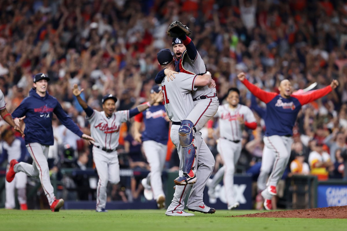ESPNInsights's tweet photo. The Braves were 44-45 at the All-Star Break.

Atlanta joins the 1964 Cardinals as the only teams to go from losing record at the All-Star Break to World Series champs. https://t.co/ykNMPXln1m