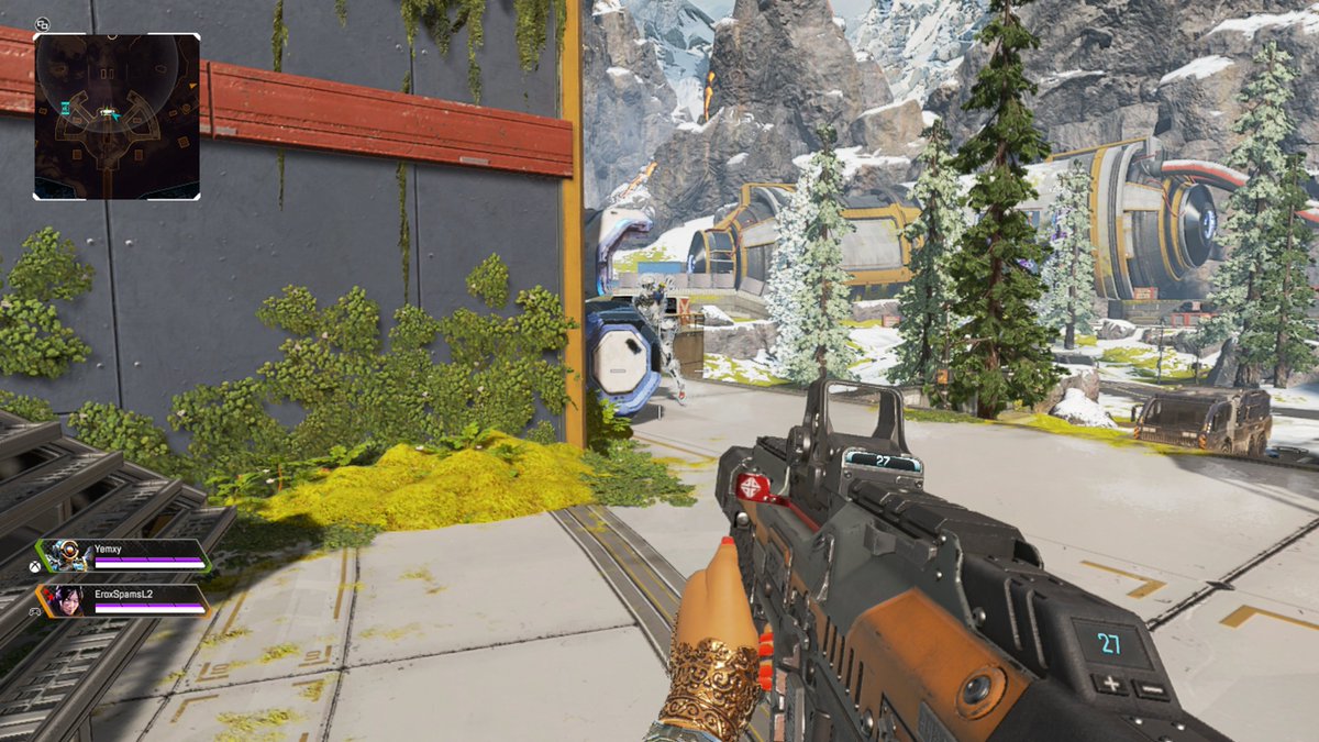 Liam_Loner's tweet photo. @PlayApex I clicked x while spectating and the HUDs went away, then mine was gone when the next round started too #bug #Xbox https://t.co/oDOuXnb5S9