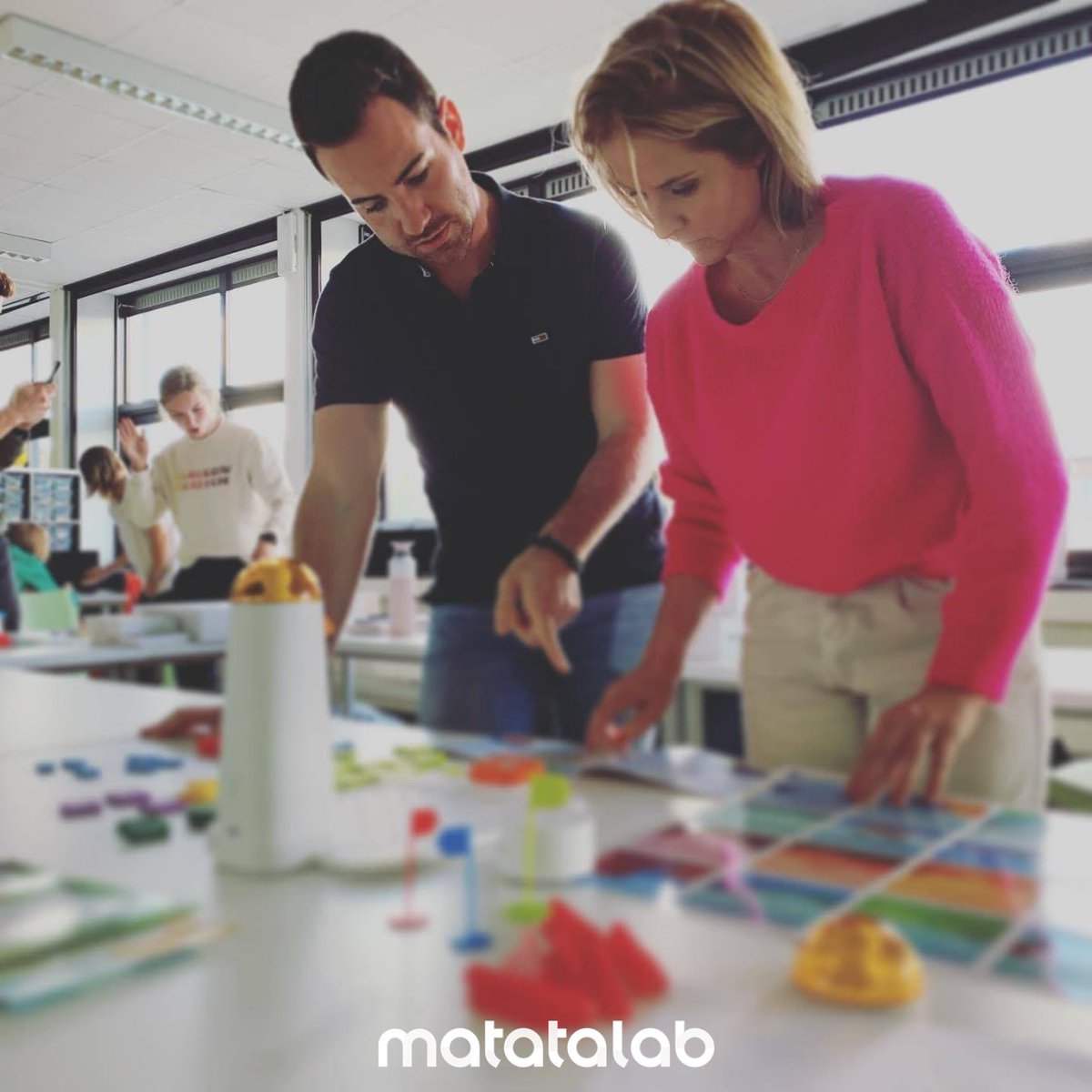 MatataStudioEDU's tweet image. Thanks to FCL Ambassador @bbastiaensen for hosting our teacher workshop at BSGO Het Molentje, Belgium!

3 hours of exploring #Matatalab capabilities, practical experimentation with projects and more...

It&apos;s screenless, easy to use, and fit for all!

#TryMatatalab #PilotProgram