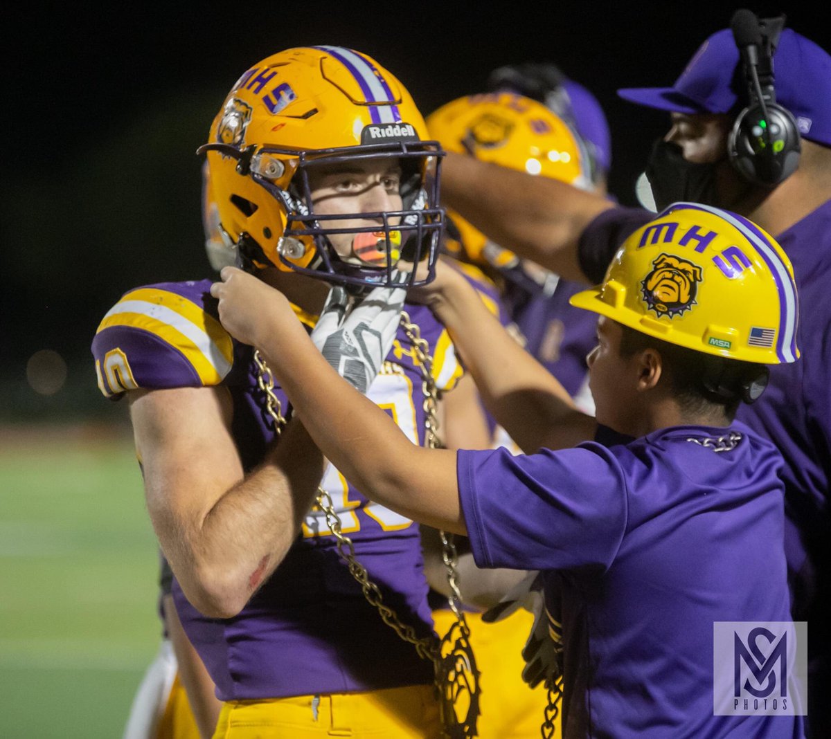 sheblac0208's tweet photo. Life of a Coaches Kid! We often hear people say “I don’t know how you do it” but when your kids get to make memories like this &amp; be involved with the team, it makes every hard moment worth it!💜🏈💛 We love our BONUS kids! #coacheskid #footballfamily #BonusKids #MakingMemories https://t.co/4GjfrXJSjL