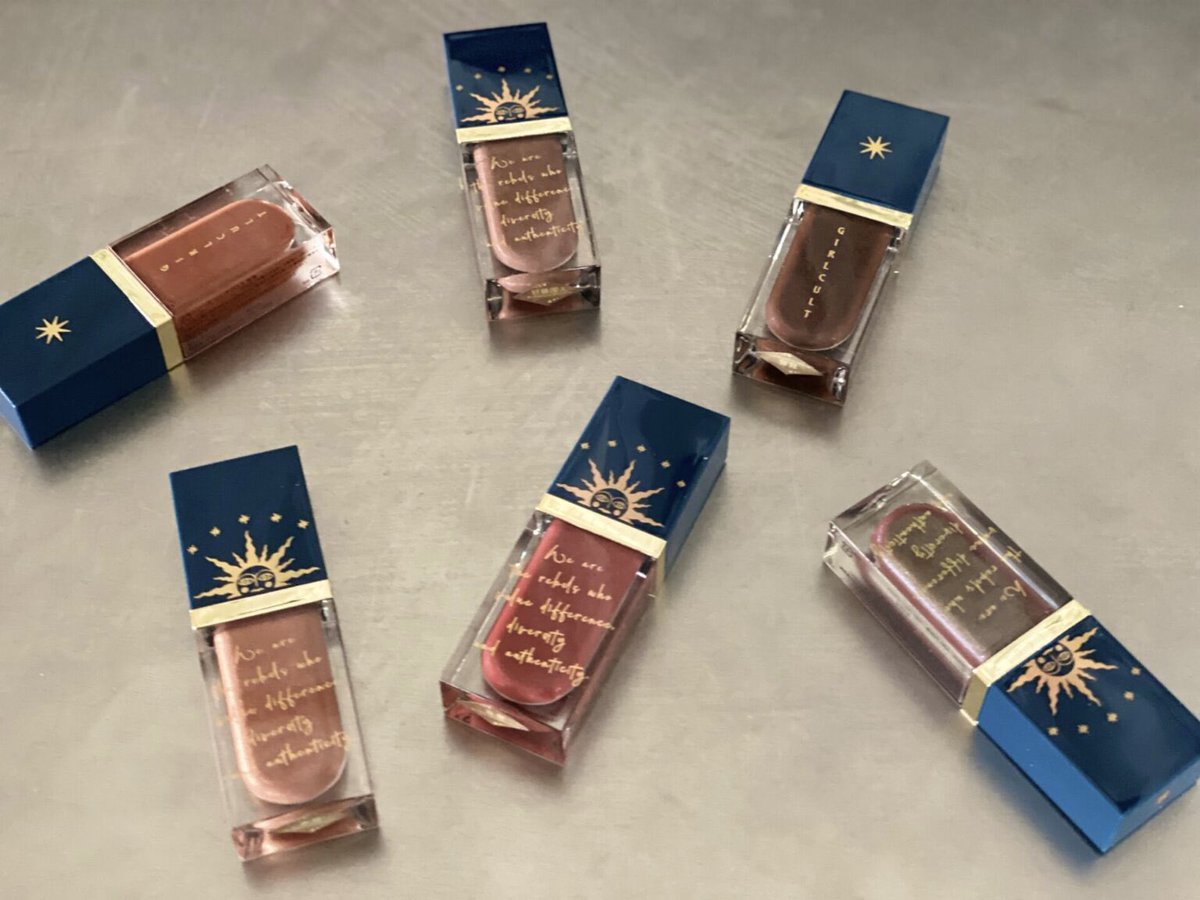 kireinote0915's tweet image. 世界で人気急上昇中な中国コスメ

目を惹く色やラメ感
アートな世界観のパッケージが特徴✨

値段もお手頃なので
気軽に楽しめるのもうれしいですね😊

今オススメの #中国コスメ を
一挙にご紹介します💜

bit.ly/3byO9Eb

#フーカルーア #ディト 
#ガールカルト #ジルリーン 
#キレイノート