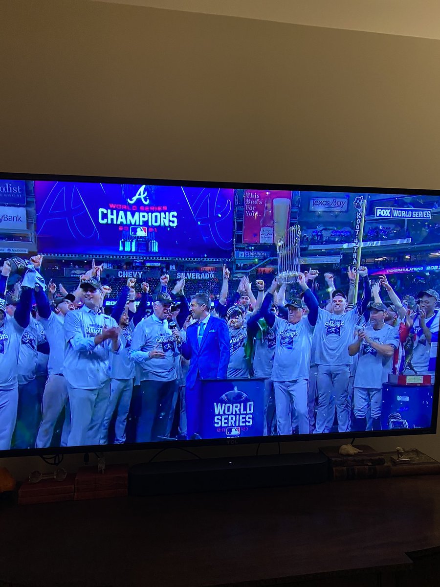 hmiley90's tweet photo. WORLD SERIES CHAMPS https://t.co/WkvqmYmAAM