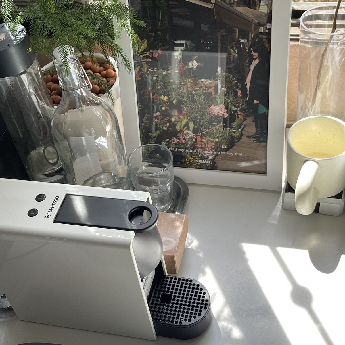 good morning 📎🏡
big cleaning my space 🪣🚿🧹