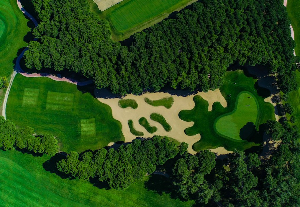 MontgomerieMaxx's tweet photo. #Hole2 gives you the chance to set the pace for the day or recover from the hectic start.🏌️‍♂️A gentle par 3 that is a good birdie opportunity. ⛳️ #golfatmaxx #golfcourse #MontgomerieMaxxRoyal #MaxxRoyal #Belek #Antalya #Turkey #design #ColinMontgomerie https://t.co/j9yQse2Tzk