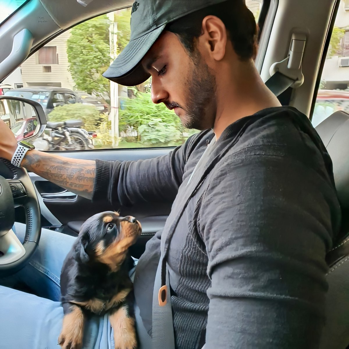 YashFanCluboffc's tweet photo. ♥️♥️Cute♥️♥️

@yashdasgupta
#yashdasgupta #yfc #weloveyouyash #ouridolyashD #doglover  #animalloverYd https://t.co/uKf9yW6kyj