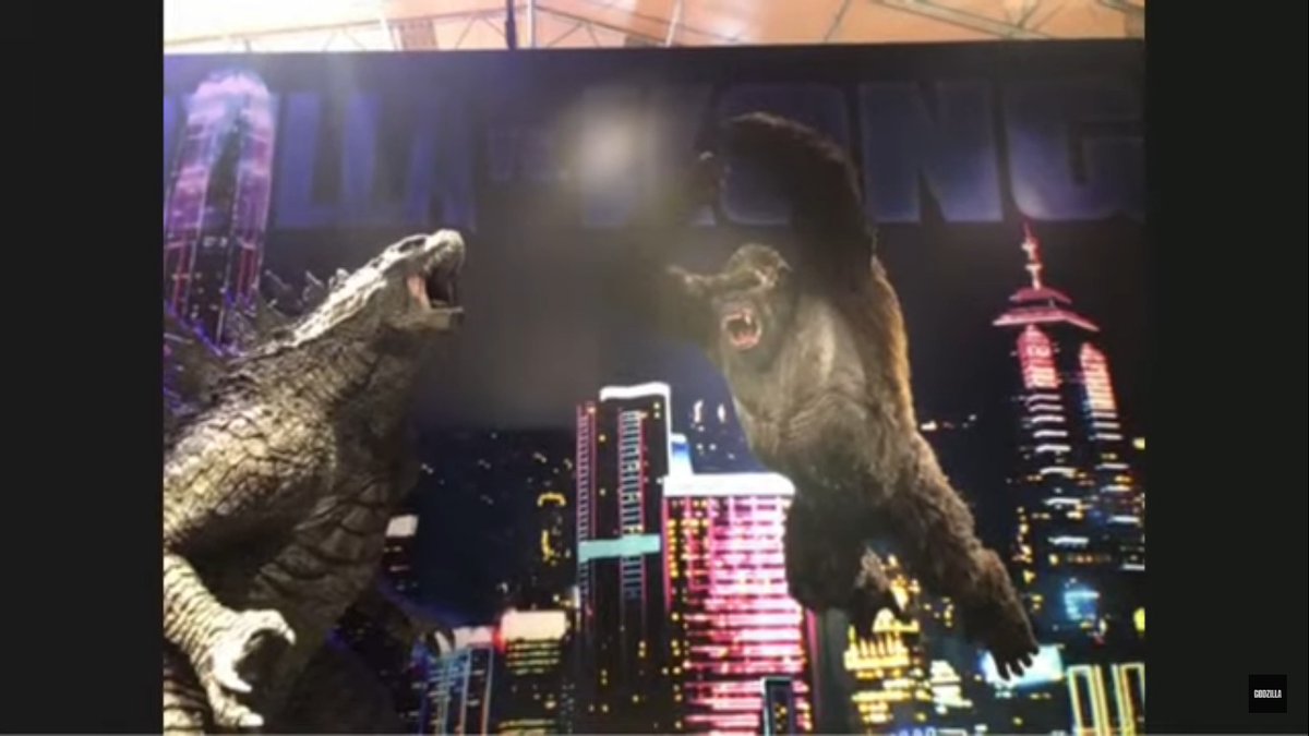 geekshy's tweet photo. Virtual Tour #GodzillaFes di Jepang dalam rangka #GodzillaDay 67 tahun

Kepengen itu kaosnya Godzilla-Chibi terus ada Whiskey-nya lah dari tahun 1992 https://t.co/bMBBCYygYj