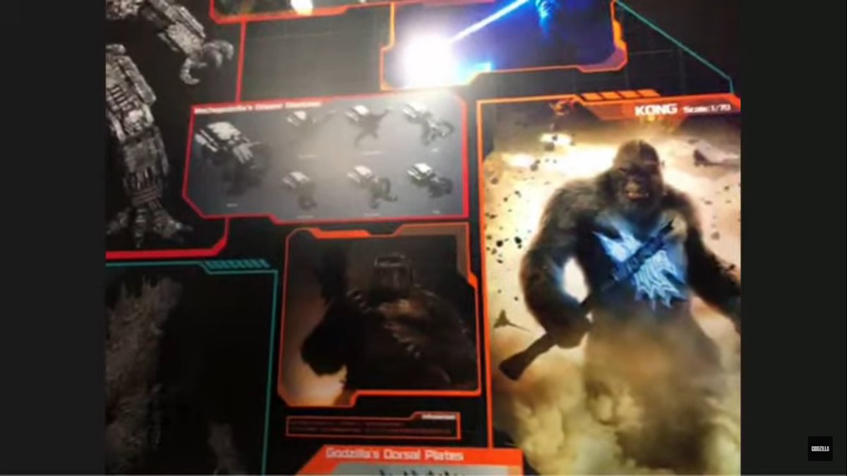 geekshy's tweet photo. Virtual Tour #GodzillaFes di Jepang dalam rangka #GodzillaDay 67 tahun

Kepengen itu kaosnya Godzilla-Chibi terus ada Whiskey-nya lah dari tahun 1992 https://t.co/bMBBCYygYj