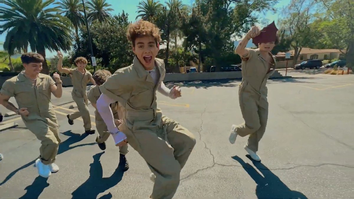 archbesson's tweet photo. LOVE BACK MUSIC VIDEO. OUT NOW. https://t.co/hwhArgGagC