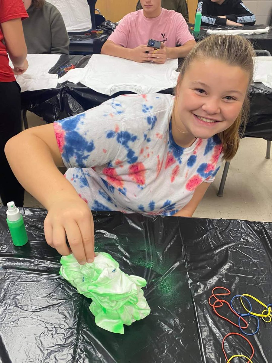 Morgan_FFA's tweet photo. It is an exciting week for or AFNR (Ag 1) students. Tie dying t-shirts for our greenhands yesterday. And today, 32 students are getting their very own FFA jacket. To celebrate the big day we are watching David Lopez’s retiring address from this years convention. https://t.co/p9D84pIPTK