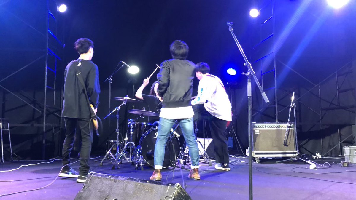 KeionNuce's tweet photo. 告知！

私たち軽音楽同好会は明日のエコロックに出演します！

日時：11月4日木曜日  10:50~11:15
場所：経済学部本館7階大講堂
今年は4年生が代表でAlaska Jamを演奏します🎸
在校生なら誰でも見に来ることが出来るので、是非足を運んでいただけると嬉しいです！
#軽音楽同好会 #日大経済  #三崎祭 https://t.co/OnNSdtzBJy