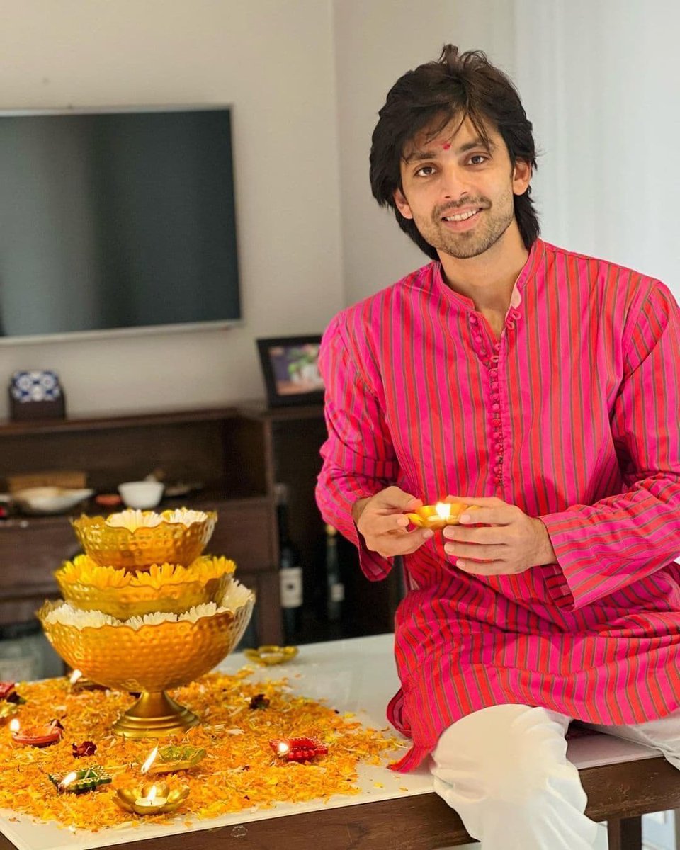 GoaTimesTOI's tweet photo. #Diwali2021 - Celebs gear up for #Diwali 💫
.
.
.
#himanshkohli #himanshkohli❤ #himansh #mithilapalkar #mithilapalkarfc #mithila #arjunbijlani #arjunbijlanilovers #arjunbijlani❤️ #barkhasengupta #barkhabisht #barkha #nehhapendse #nehhapendse_fanbase #nehha #diwali2021 #celebrity https://t.co/wXnNsEbdJ1