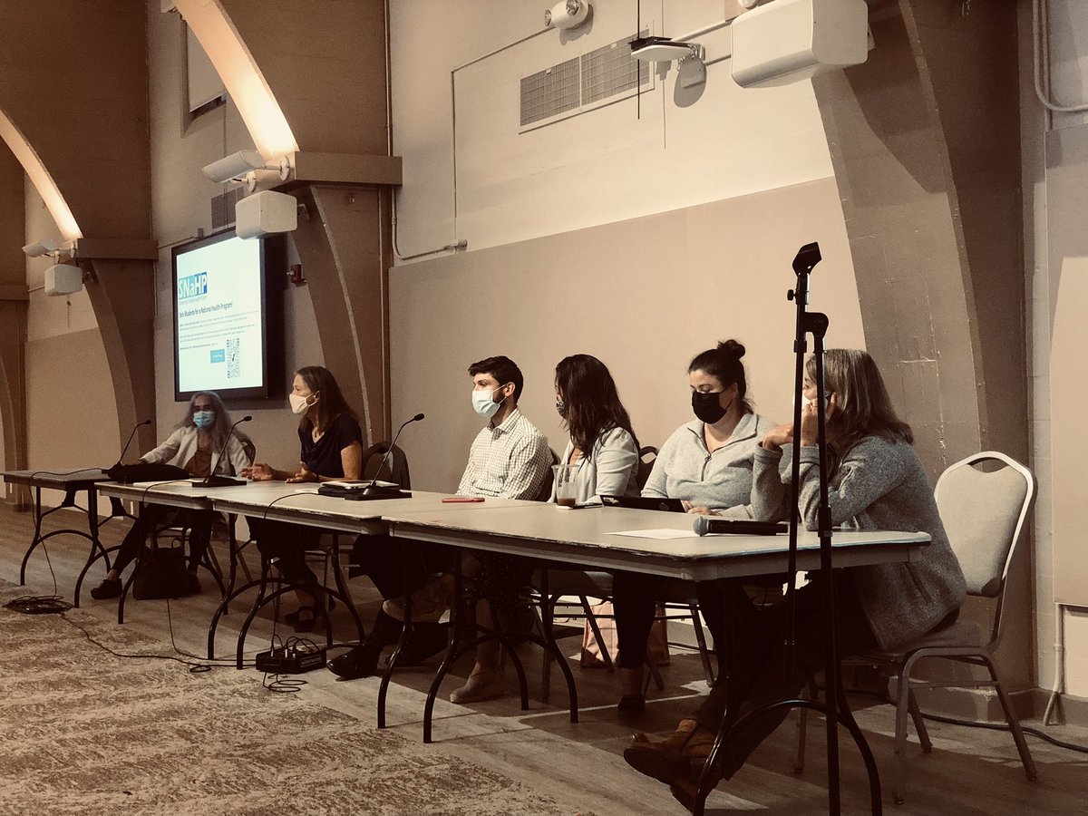 murphys_sign's tweet photo. Physician leaders educating students about why America needs universal healthcare to save lives, pocket books, and end health inequity. As one student put it, #universalhealthcare is “a no-brainer”
@PNHP @pfpvc @LLPawson #healthcareisaright #primarycare 
#everybodyin #nobodyout https://t.co/5hNeGrwzkT