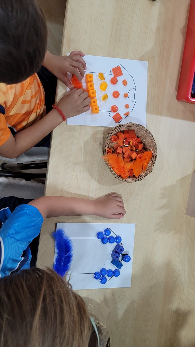 infants_TTS's tweet photo. Nursery even joined in with the House Day fun with transient art and collage, decorating their house t-shirts or shields, or making a house colour rangoli pattern to celebrate Diwali. Huge thanks to Mrs Gilbert and the House leaders for their organisation of this fabulous day! https://t.co/ETiJzadpzX