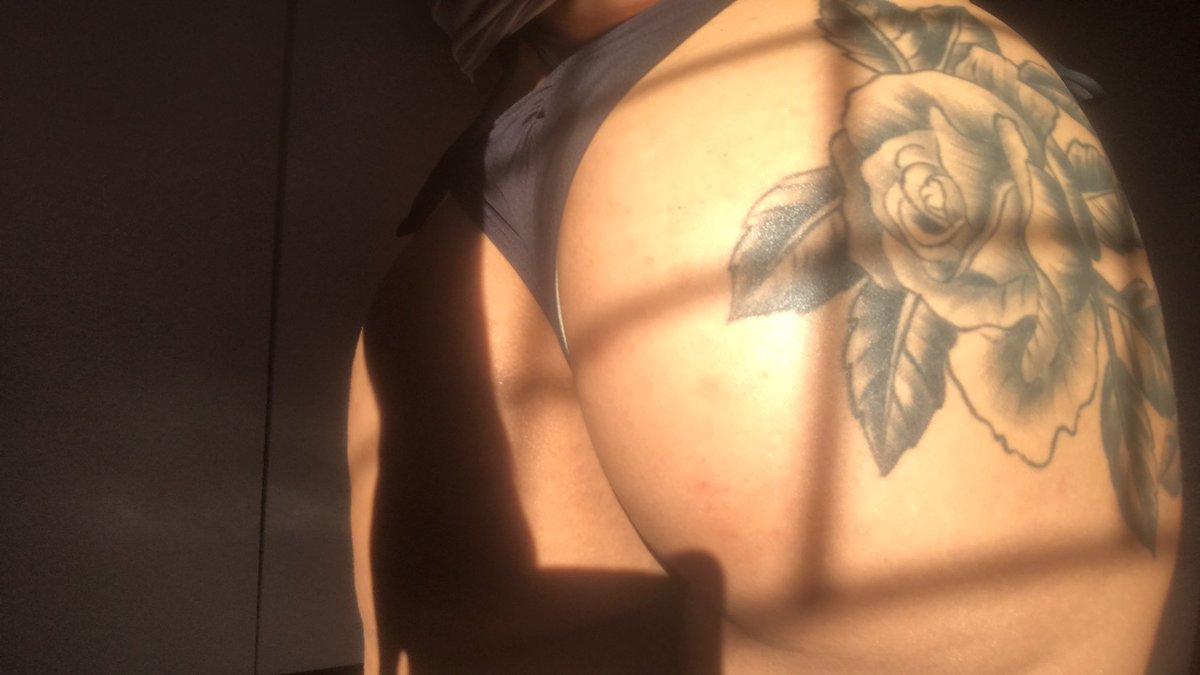Beca_Vioto's tweet photo. Hoje me falaram que minha bunda é linda 🍑🥰 https://t.co/CUpdjtenlV